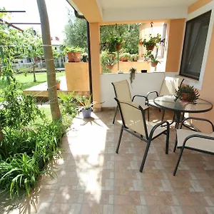 Rosanna Apartman